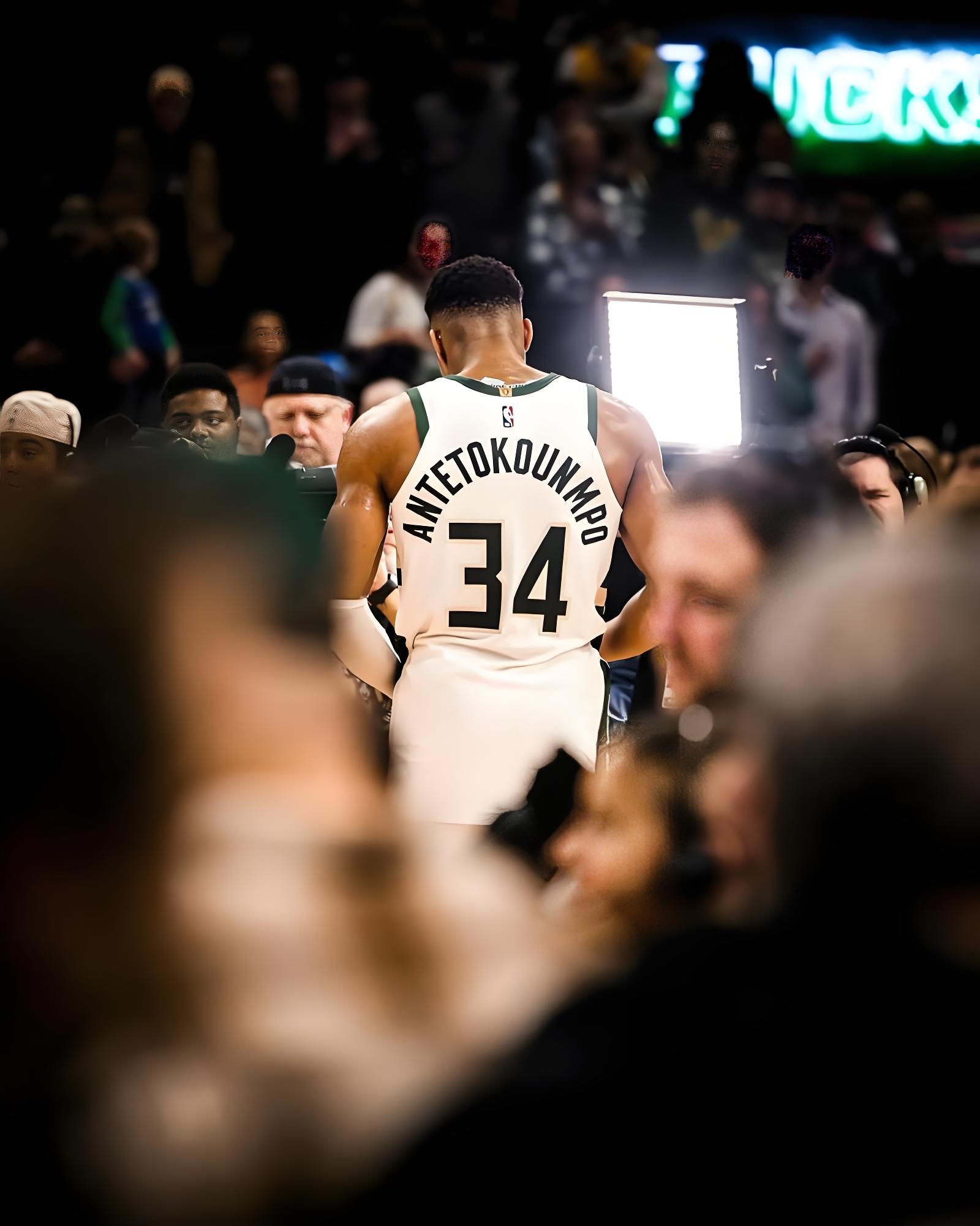 塞尔维亚男篮逆转雄鹿，加里纳利绝境逆转