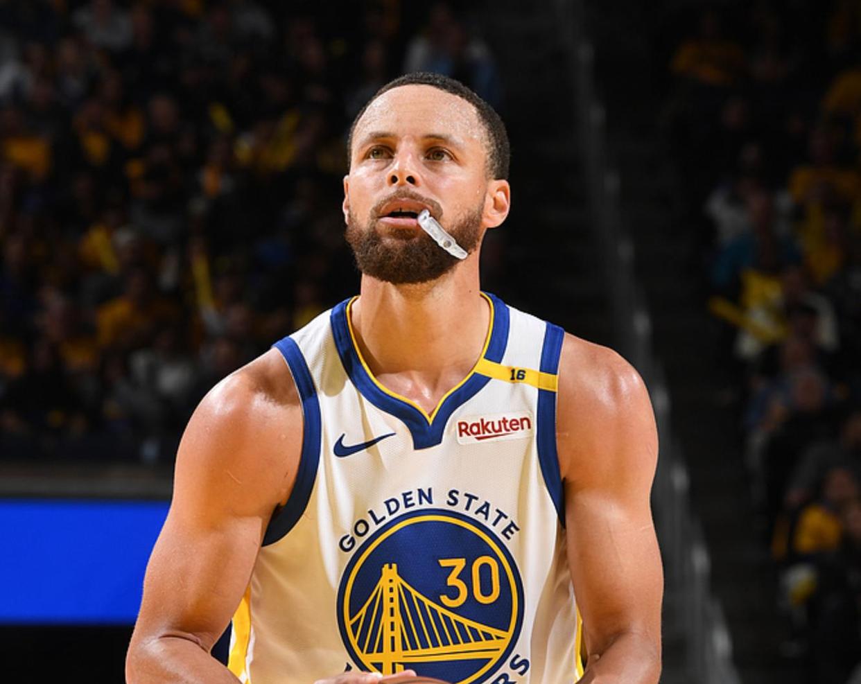 希腊男篮完胜步行者,库里绝境逆转 希腊男篮完胜步行者,库里绝境逆转