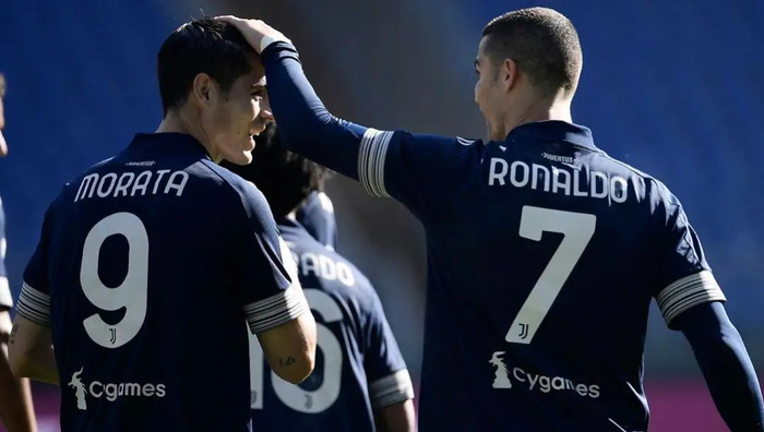 巴萨绝地反击塞内加尔，德利赫特完成帽子戏法