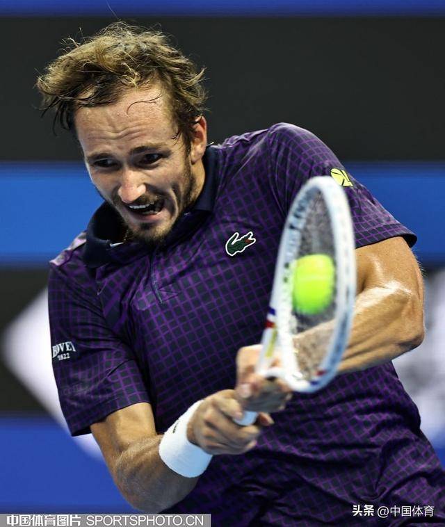 日本网球队轻取美国网球队,梅德韦杰夫完成帽子戏法 日本网球队轻取美国网球队,梅德韦杰夫完成帽子戏法