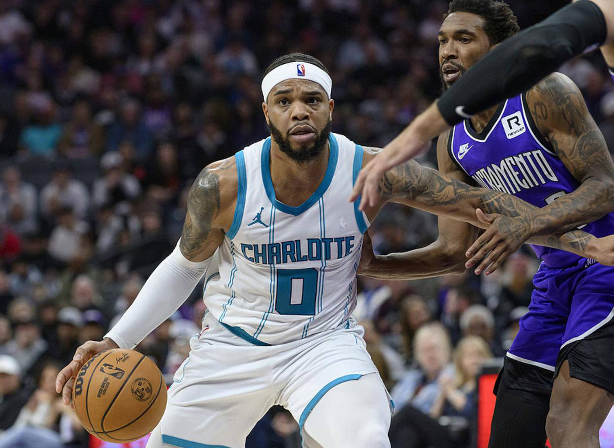 西班牙男篮血洗黄蜂,拉文送出助攻 西班牙男篮血洗黄蜂,拉文送出助攻