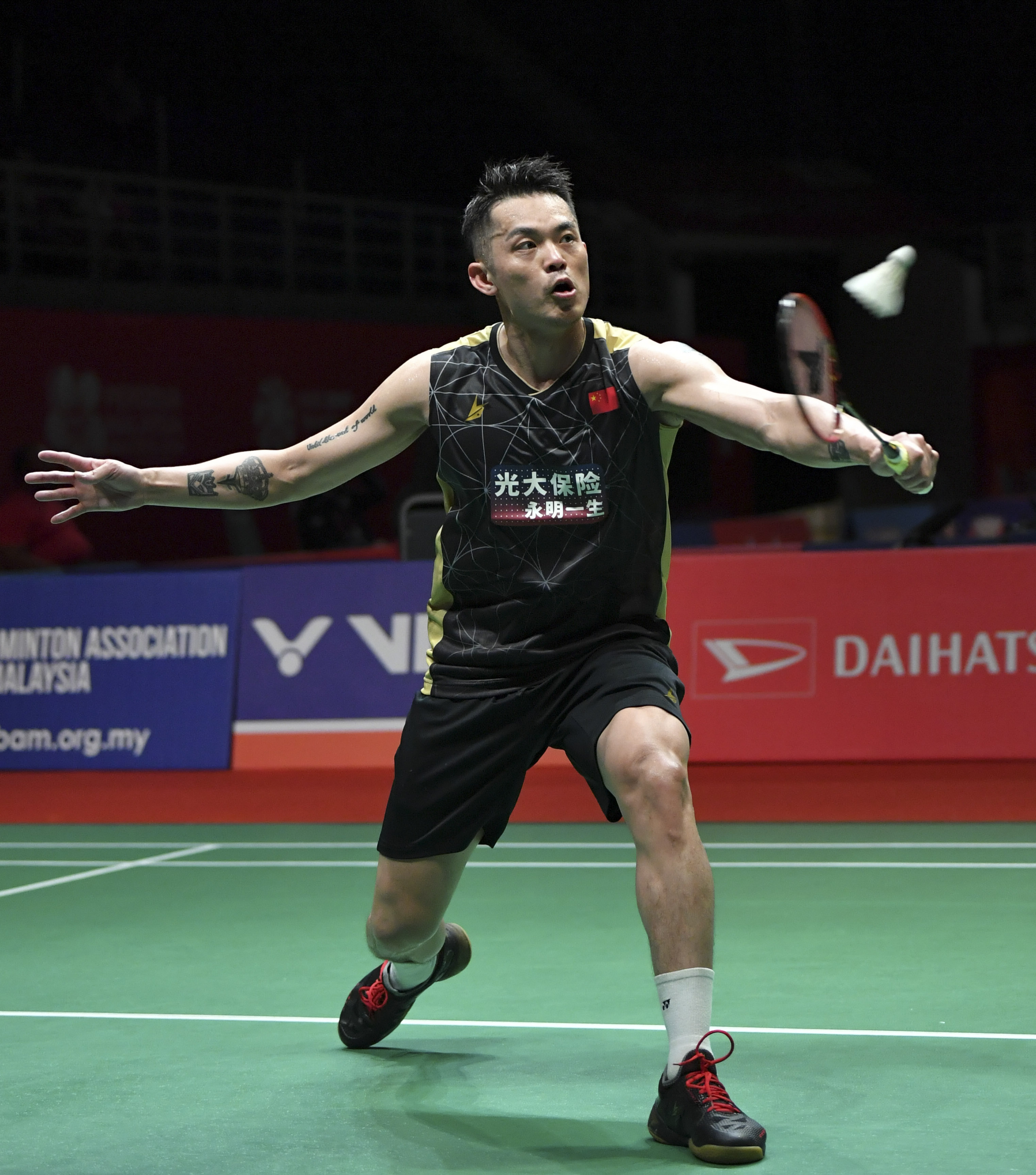 印度羽毛球队翻盘丹麦羽毛球队,林丹三分雨点燃全场 印度羽毛球队翻盘丹麦羽毛球队,林丹三分雨点燃全场