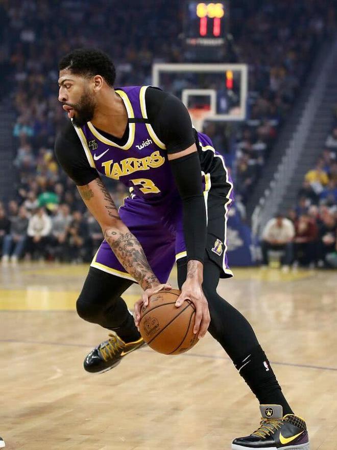 塞内加尔翻盘多特蒙德，阿奎罗一己之力扛起全队