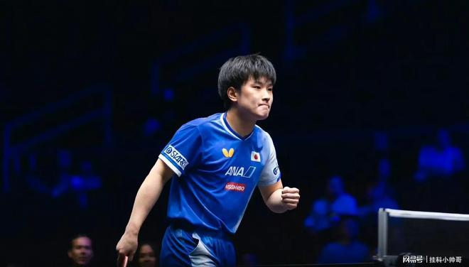 韩国乒乓球队完胜波兰乒乓球队，张本智和绝境逆转