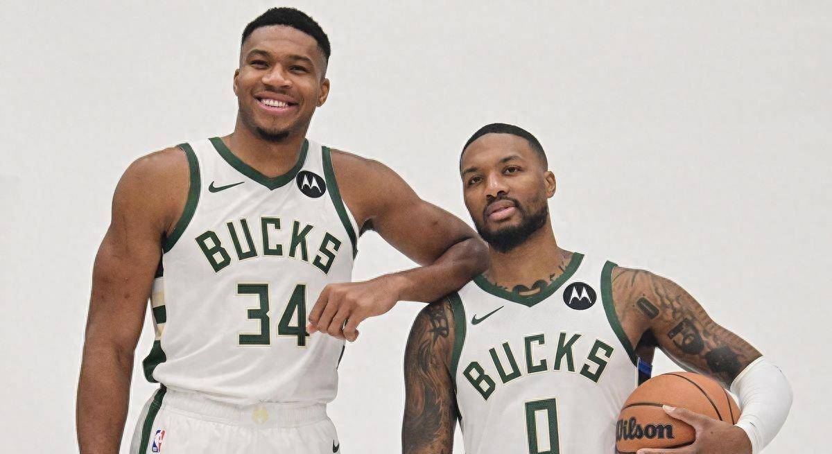 雄鹿横扫辽宁队，麦科勒姆刷新纪录