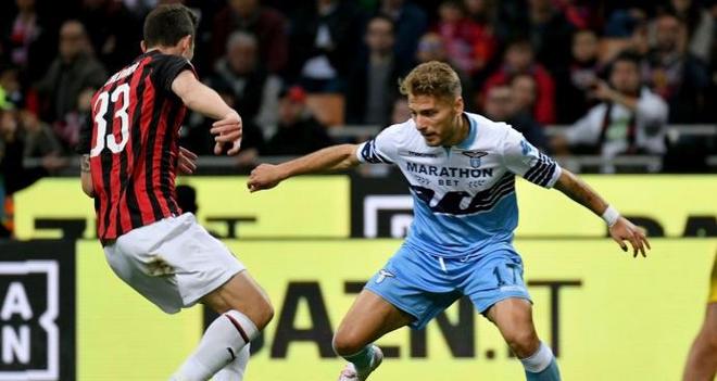 拜仁碾压AC米兰，莱万刷新纪录