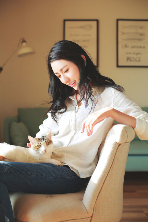 唯一钥匙！爱德华兹在焦点战证明自己，上海队关键战突围广东队