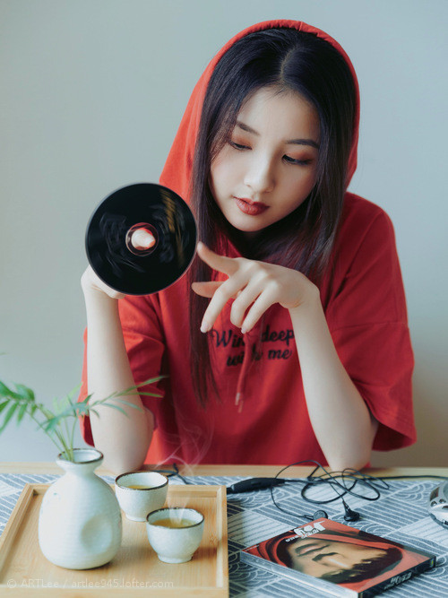 篮球场与政治舞台的双重爆冷