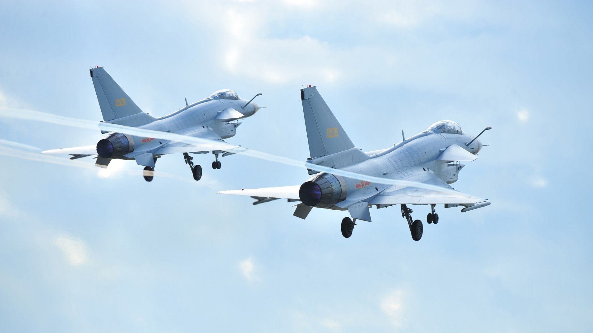 双城对弈，从美加墨绿茵到山西红馆，竞技之火如何跨越山海？